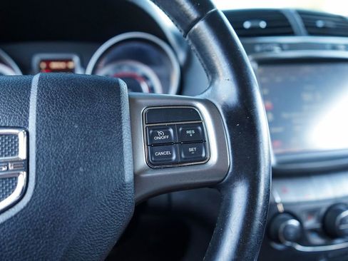 Used 2019 Dodge Journey Crossroad AWD/4WD image 31