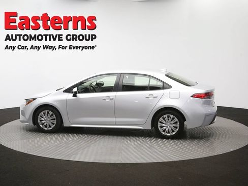 Used 2022 Toyota Corolla LE FWD image 61