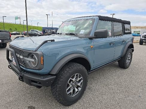 Used 2022 Ford Bronco Badlands AWD/4WD image 1