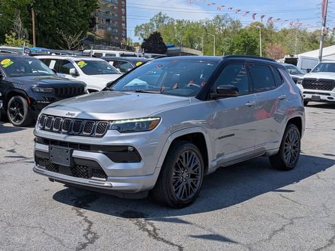 Used 2024 Jeep Compass Limited w/ High Altitude Package AWD/4WD image 2