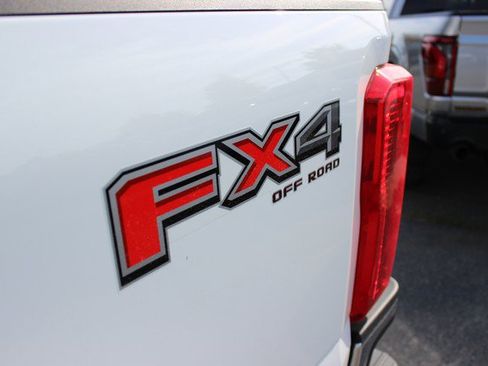 Used 2023 Ford F350 XLT w/ FX4 Off-Road Package AWD/4WD image 4