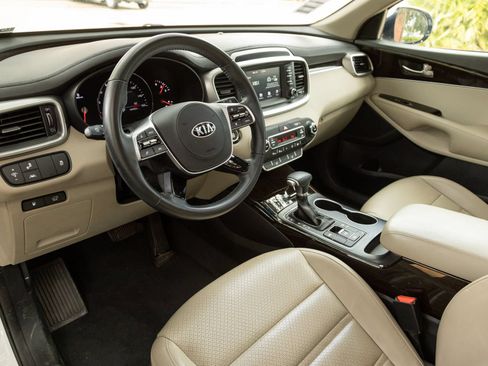 Used 2020 Kia Sorento EX FWD image 4