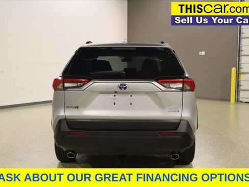 Used 2021 Toyota RAV4 XLE w/ Convenience Package AWD/4WD image 7