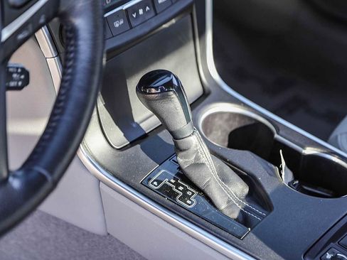 Used 2017 Toyota Camry XLE image 20