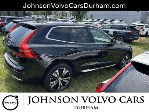 Used 2023 Volvo XC60 B5 Plus w/ Climate Package AWD/4WD image 3