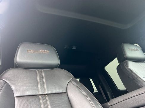 Used 2023 Chevrolet Silverado 1500 High Country image 20