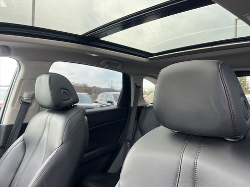 Used 2023 Acura RDX SH-AWD image 8