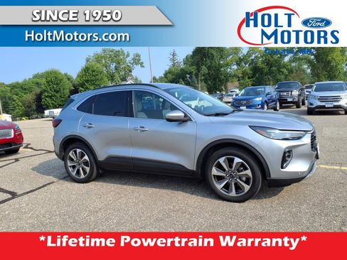 Used 2023 Ford Escape Platinum image 1