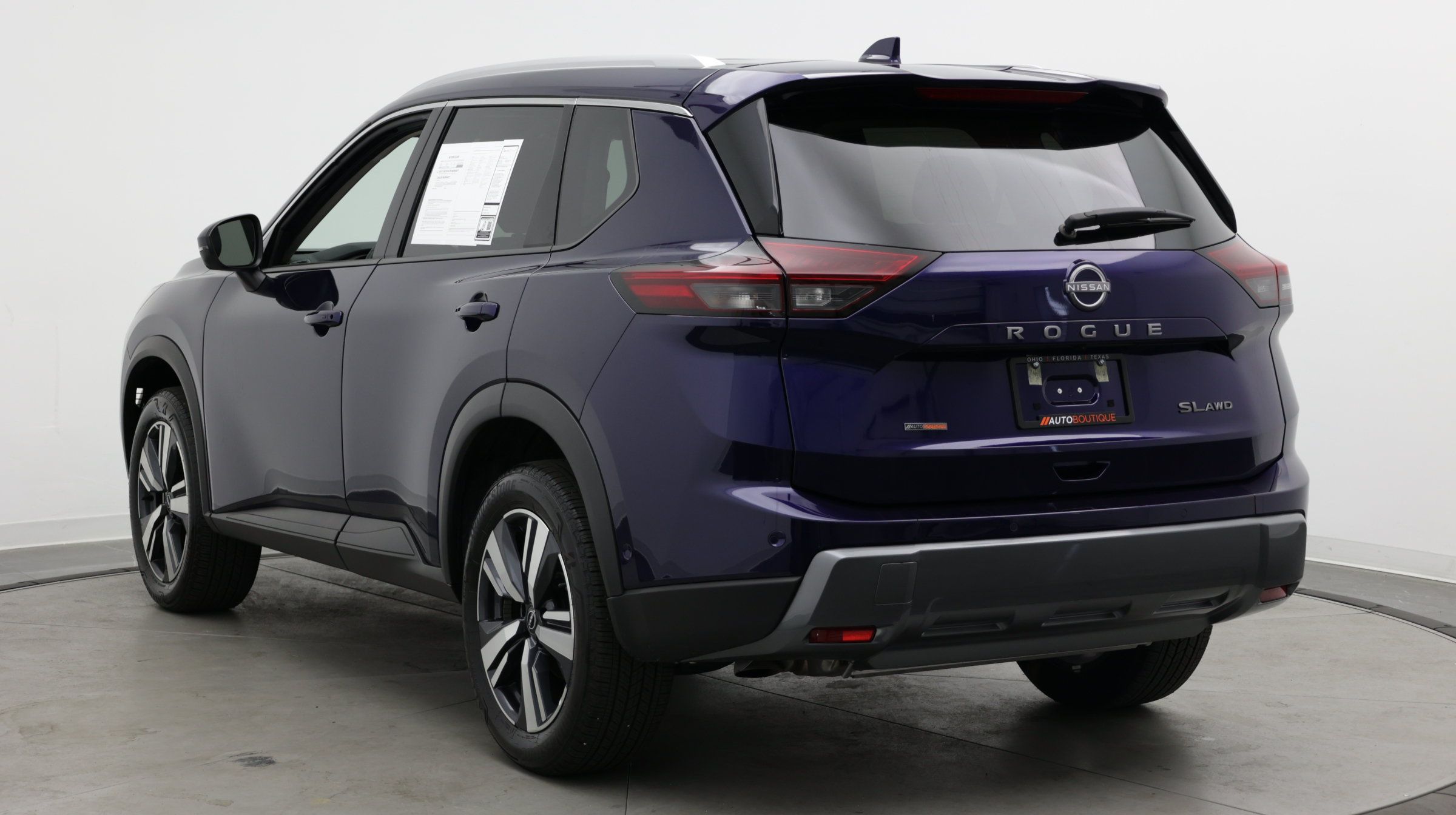 Used 2026 Nissan Rogue SL AWD/4WD image 5