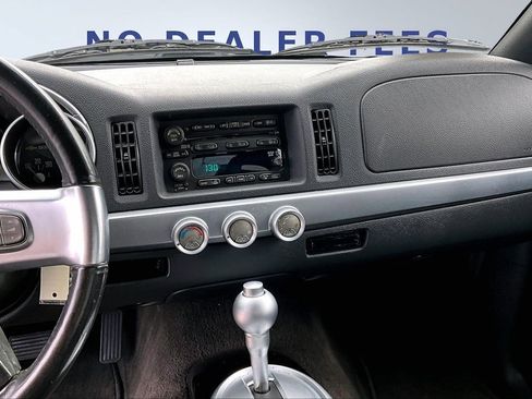 Used 2006 Chevrolet SSR w/ Preferred Equipment Group image 10