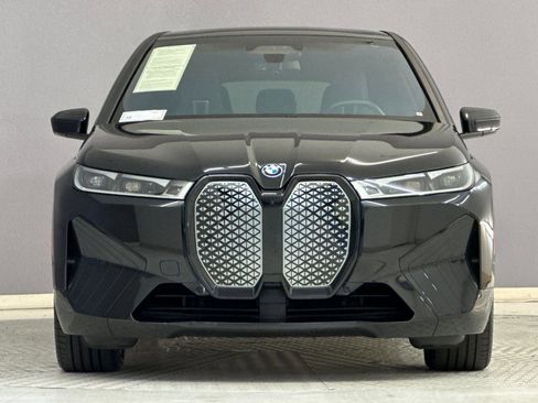 Used 2023 BMW iX xDrive50 w/ Premium Package AWD/4WD image 5
