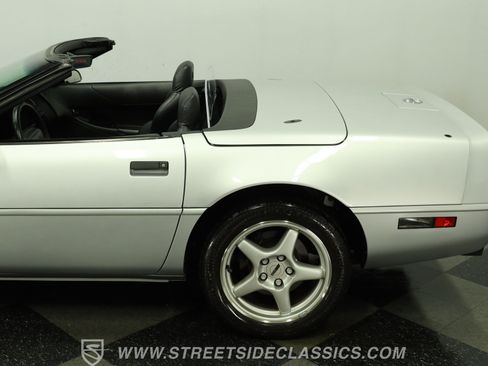 Used 1996 Chevrolet Corvette Convertible RWD image 24