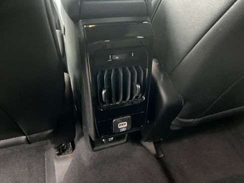 Used 2025 Jeep Compass Limited image 24