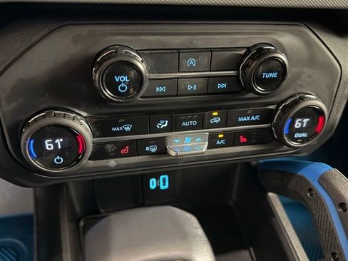 Used 2024 Ford Bronco Black Diamond image 24