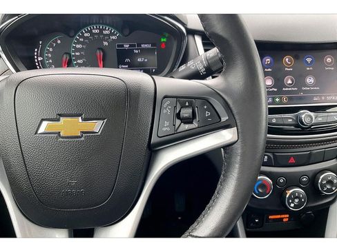 Used 2021 Chevrolet Trax LT w/ Driver Confidence Package AWD/4WD image 20