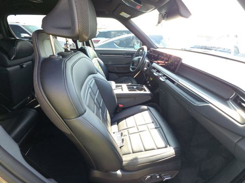 Used 2026 Kia EV9 Land w/ Nightfall Edition Package image 14