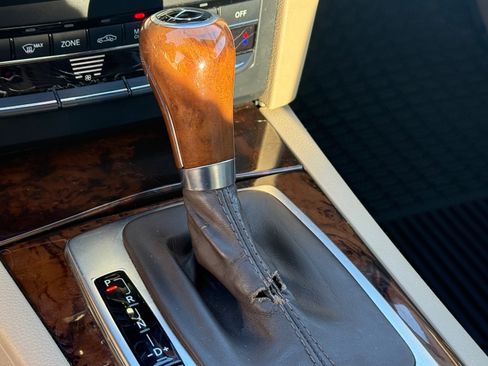 Used 2013 Mercedes-Benz E 350 4MATIC Coupe image 21