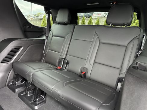 Used 2023 GMC Yukon Denali AWD/4WD image 32