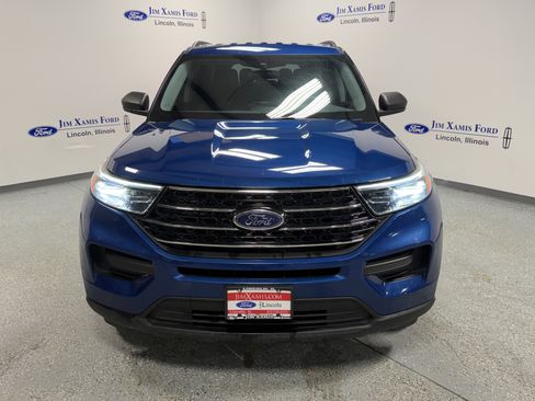 Used 2020 Ford Explorer XLT w/ Comfort Package image 2