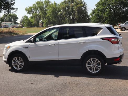 Used 2017 Ford Escape SE AWD/4WD image 8