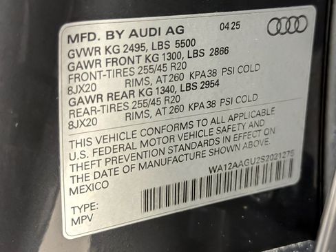 Used 2025 Audi Q5 Premium Plus w/ Premium Plus AWD/4WD image 27