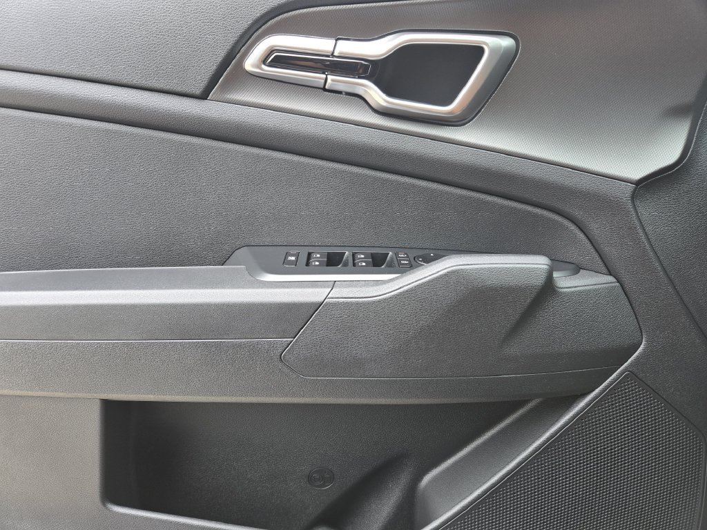New 2026 Kia Sportage LX FWD image 19