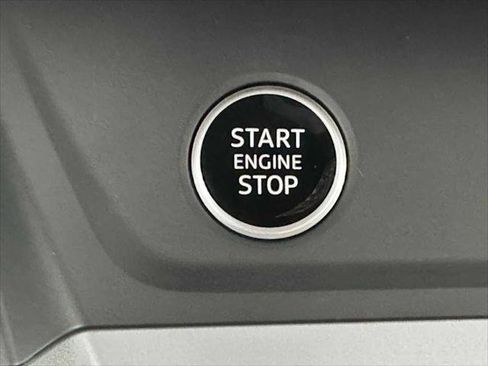 New 2025 Audi Q3 2.0T Premium image 34