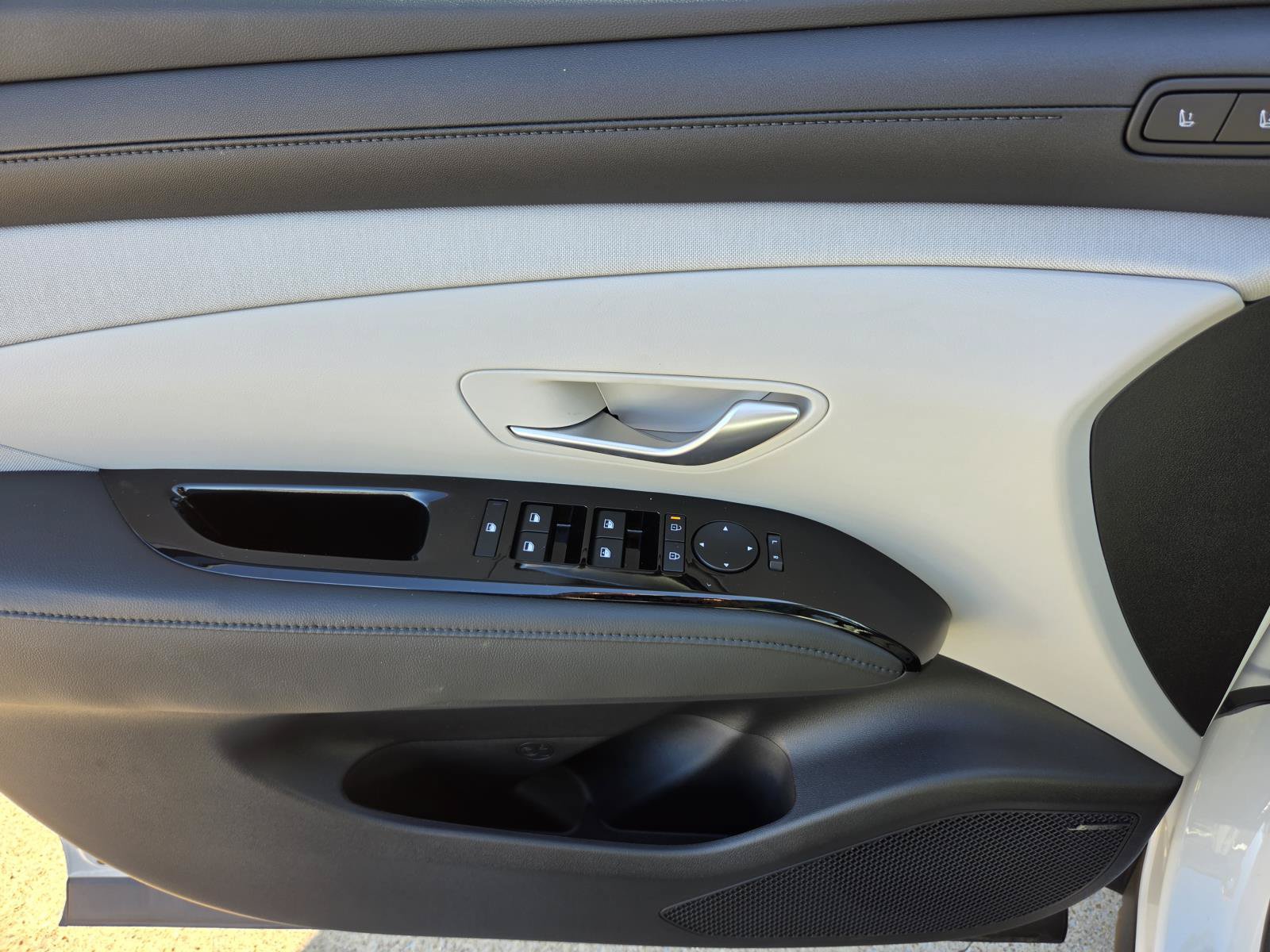 New 2026 Hyundai Tucson Limited FWD image 15