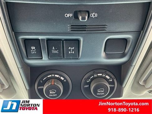 Used 2019 Toyota 4Runner TRD Off-Road AWD/4WD image 17
