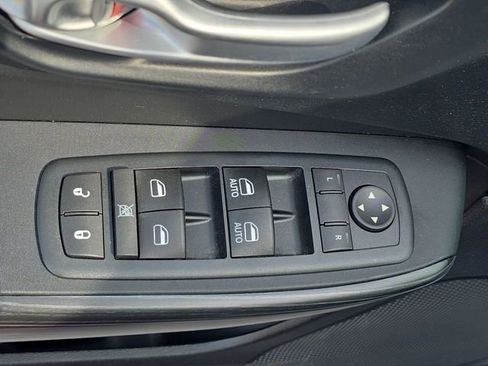 Used 2016 Jeep Cherokee Trailhawk w/ Comfort/Convenience Group AWD/4WD image 20