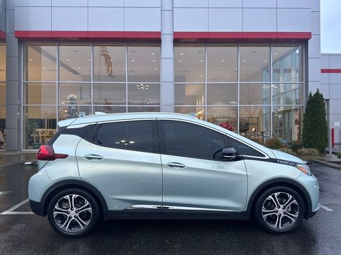Used 2019 Chevrolet Bolt Premier w/ Infotainment Package image 2