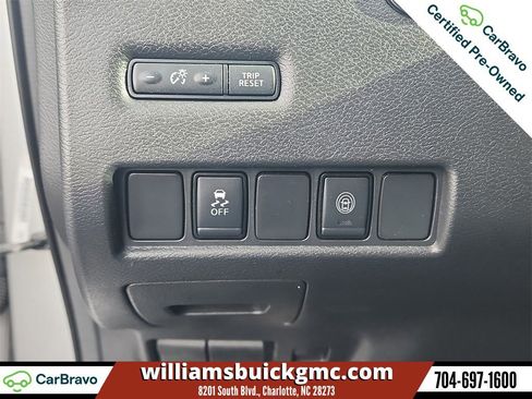 Used 2020 Nissan Murano SV w/ Premium Package image 18