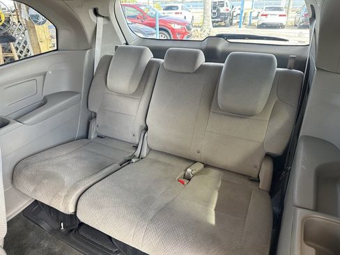 Used 2016 Honda Odyssey LX image 16