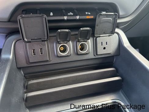 Used 2016 GMC Sierra 2500 SLT w/ Duramax Plus Package AWD/4WD image 21