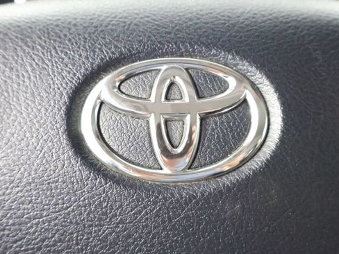 Used 2020 Toyota 4Runner SR5 Premium w/ Moonroof Package AWD/4WD image 31