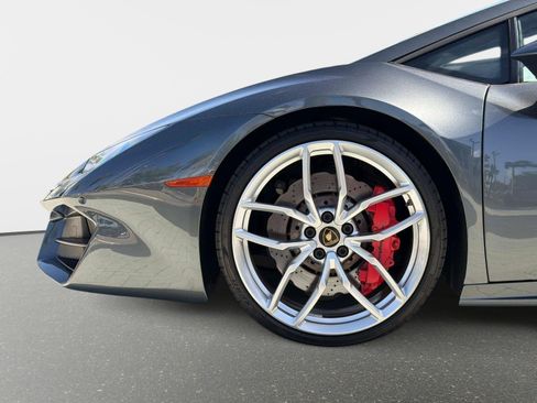 Used 2018 Lamborghini Huracan LP 580-2 RWD image 13