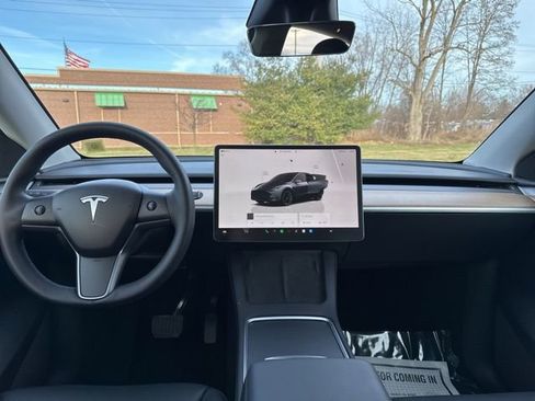 Used 2023 Tesla Model Y Long Range image 19
