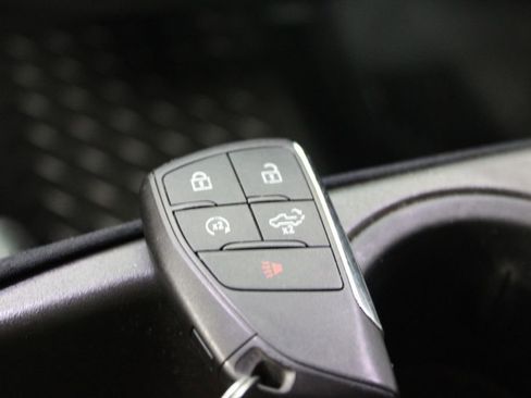 Used 2023 Chevrolet Silverado 1500 LT AWD/4WD image 32