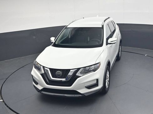 Used 2018 Nissan Rogue SV AWD/4WD image 17