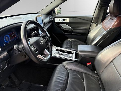 Used 2021 Ford Explorer Platinum image 9