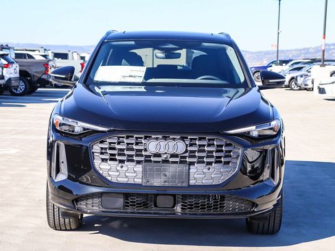 New 2025 Audi Q5 Premium Plus image 2