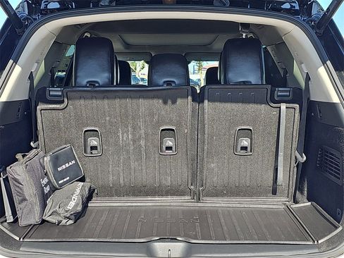 Used 2023 Nissan Pathfinder Platinum image 12