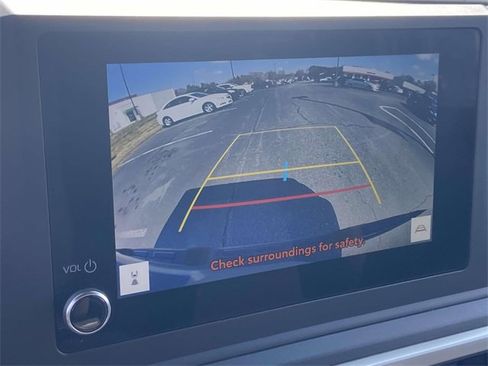 Used 2024 Toyota Tacoma SR image 23