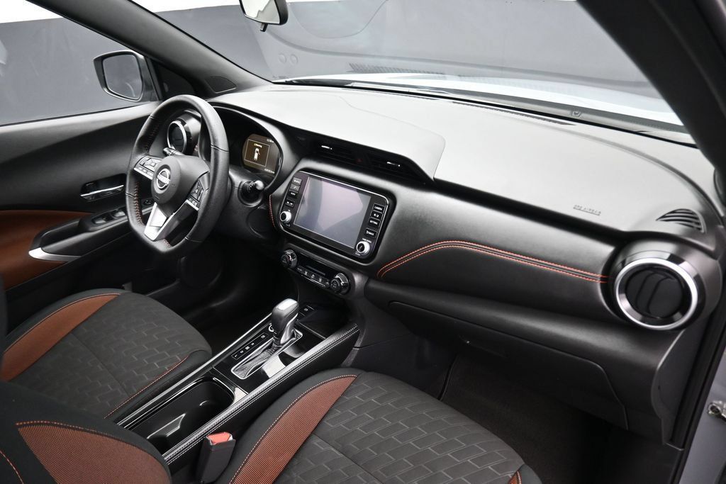 Used 2023 Nissan Kicks SR FWD image 41