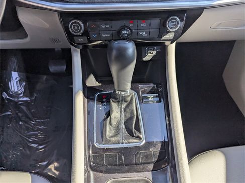 Used 2022 Jeep Compass Latitude image 25