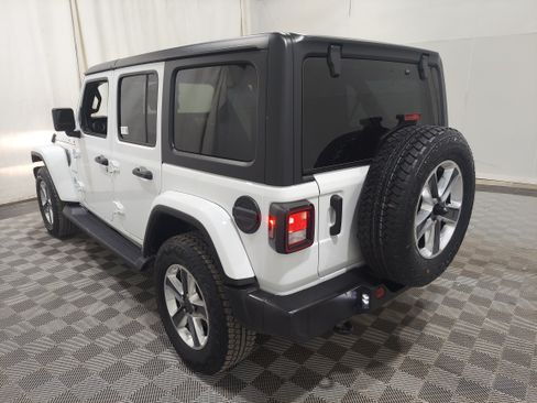 Used 2021 Jeep Wrangler Unlimited Sahara w/ Cold Weather Group AWD/4WD image 2