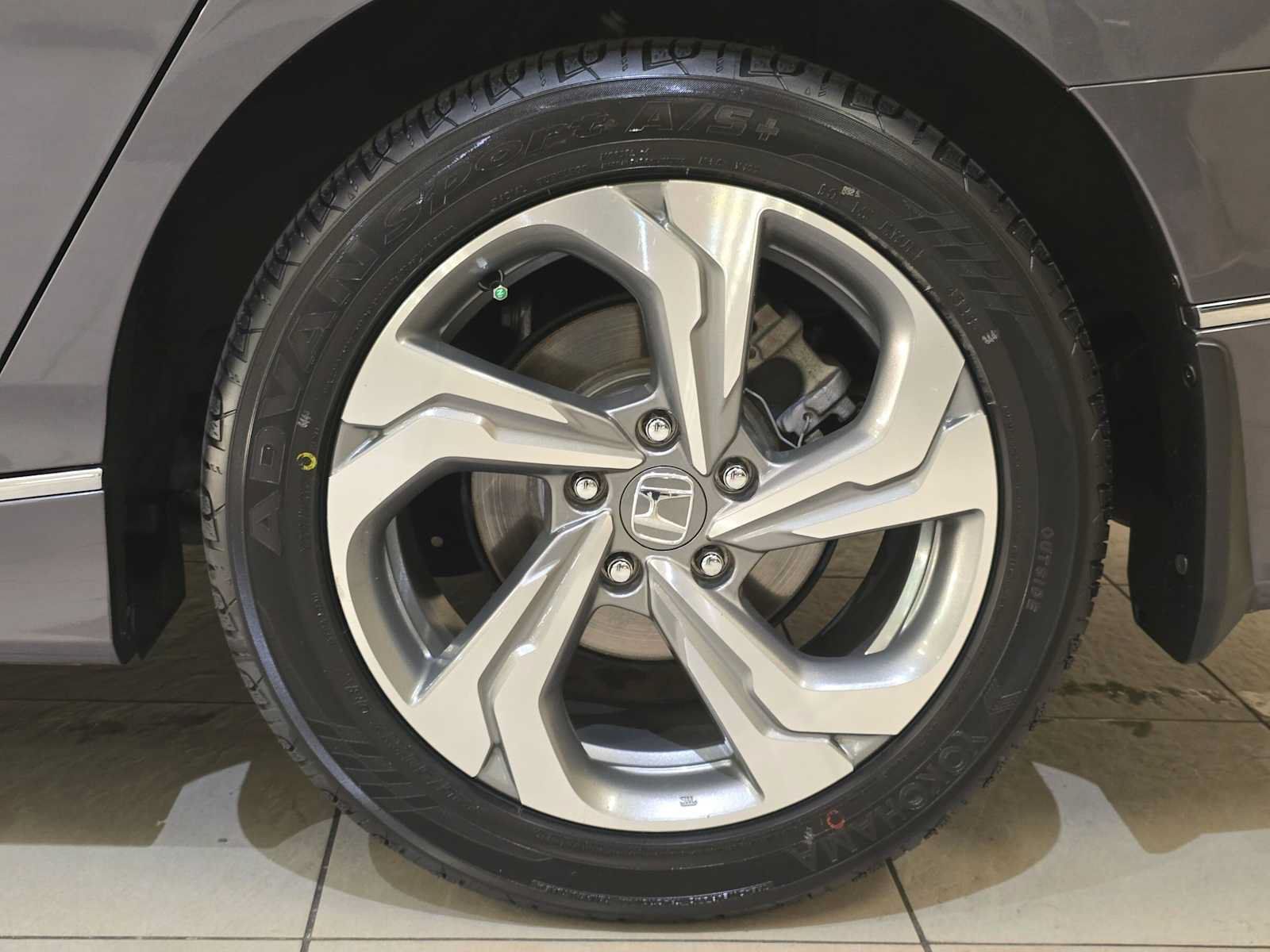 Used 2018 Honda Accord EX-L image 8