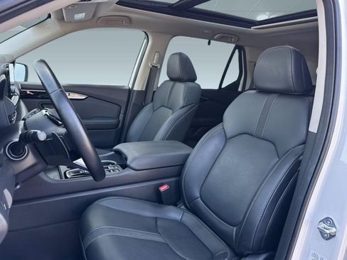 Certified 2023 Honda Pilot Touring image 5