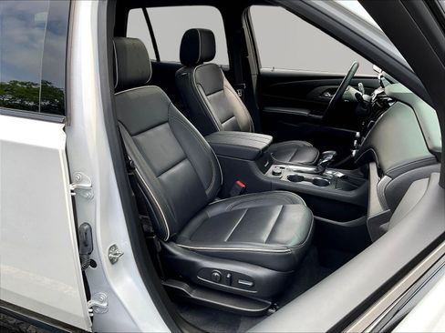 Used 2023 Chevrolet Traverse Premier w/ Redline Edition AWD/4WD image 30