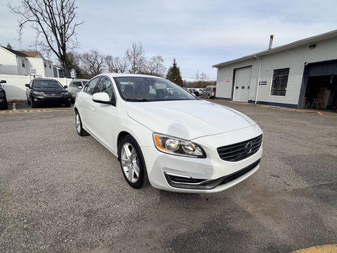 Used 2015 Volvo S60 T5 Premier image 4